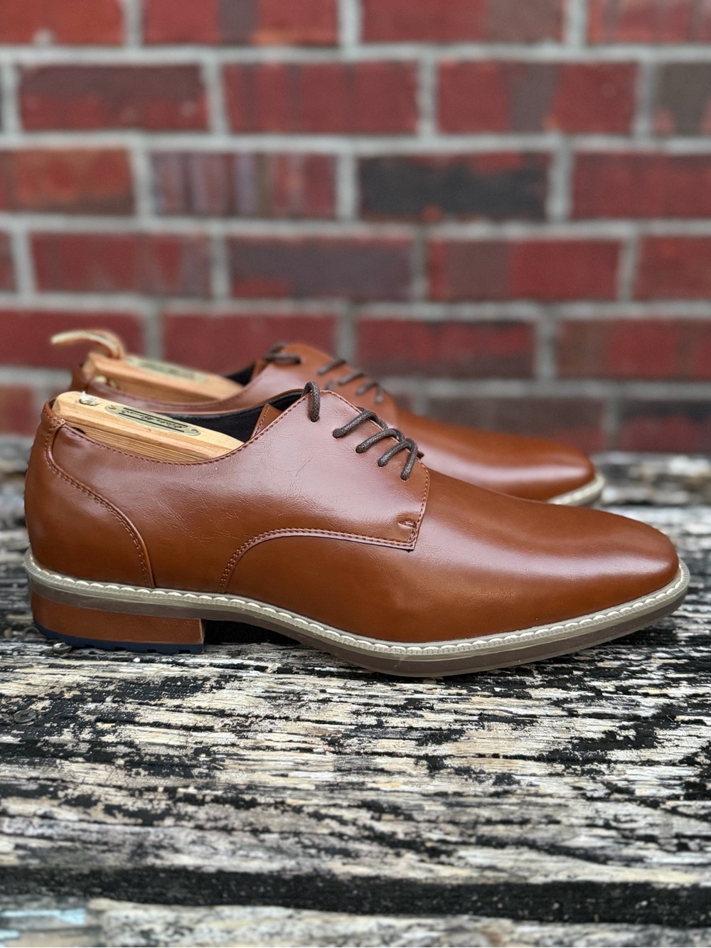 NWOB Van Heusen Garrett Men’s Sz 9 Cognac Lace Up Oxford Dress Shoes X1